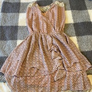 Miss me layered dress with lace